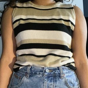 Sleeveless sweater top